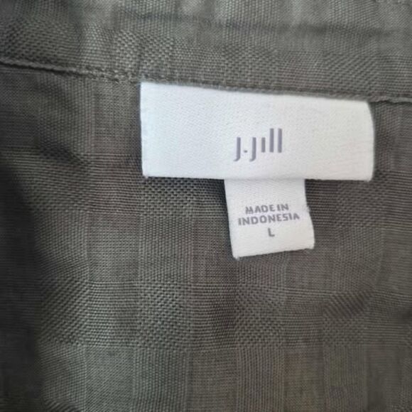 J. Jill Oversized Green Top Size L Slightly Sheer 100% Cotton Collared V Neck - Picture 6 of 6